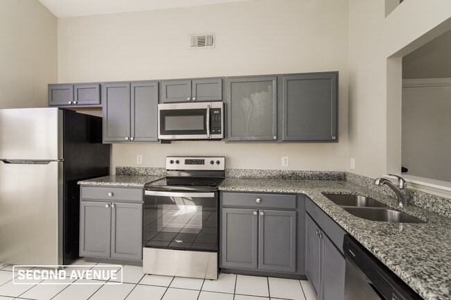 Building Photo - 1914 Teaberry Ct