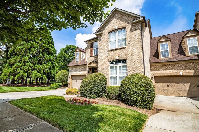 Foto del edificio - 2346 Donnington Ln NW