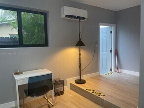 Building Photo - 11401 Taft St