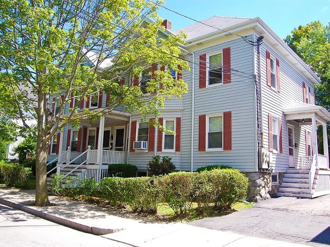 Building Photo - 53 Wellington St