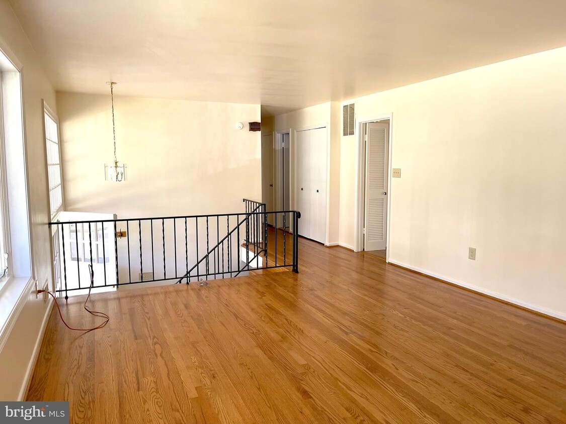 5009 Portsmouth Rd, Fairfax, VA 22032 House Rental in Fairfax, VA