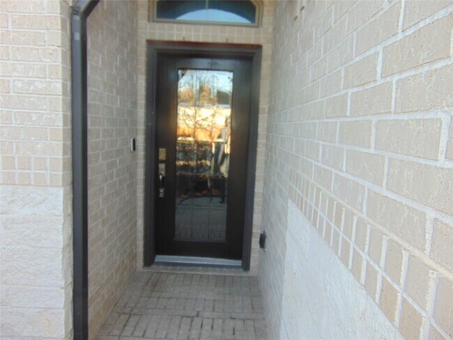 Foto del edificio - 24978 Tidmor Ln