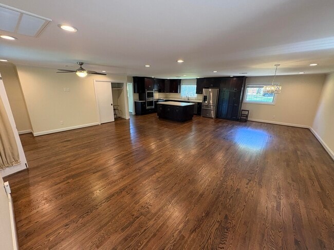 Building Photo - 831 Legare Rd SW