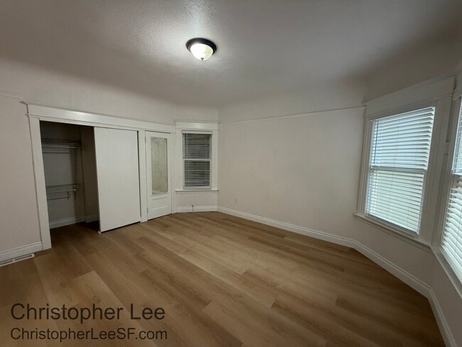 Foto del edificio - 255 14th Ave