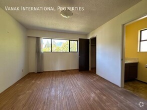 Building Photo - 546 20th St W