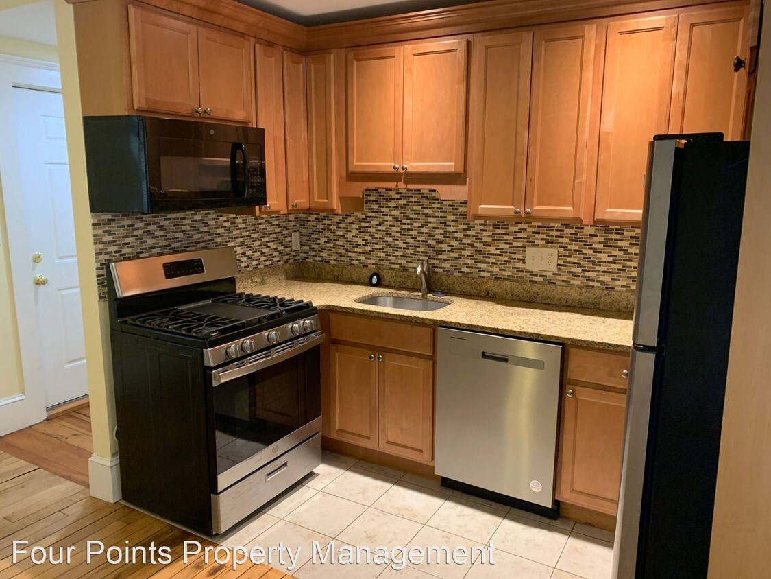 Primary Photo - 3 br, 1 bath House - 30 Maple Ave