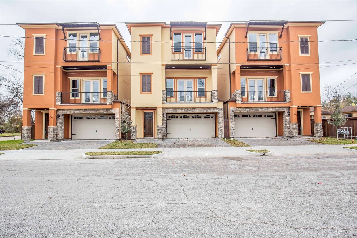 Foto principal - 1516 Amundsen St