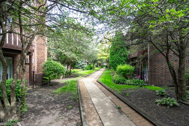Foto del edificio - 1305 Turtle Creek Cir