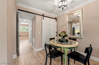 Building Photo - 950 7th Ave S