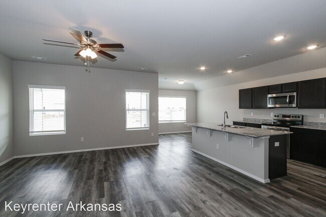 Building Photo - 3 br, 2 bath House - 291 Justin St