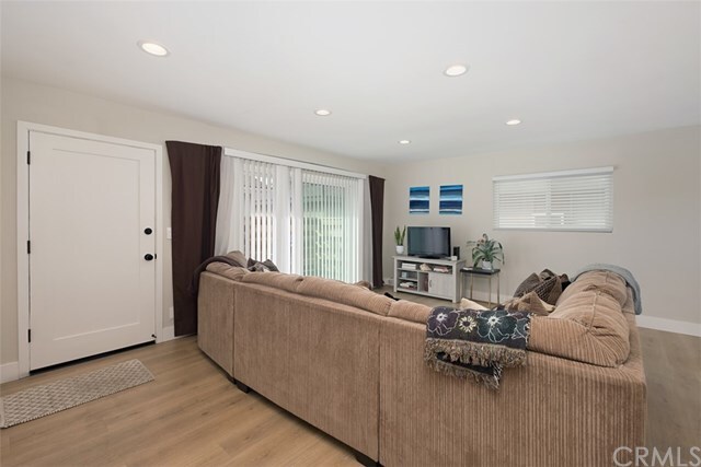 Foto del edificio - 392 Woodland Pl