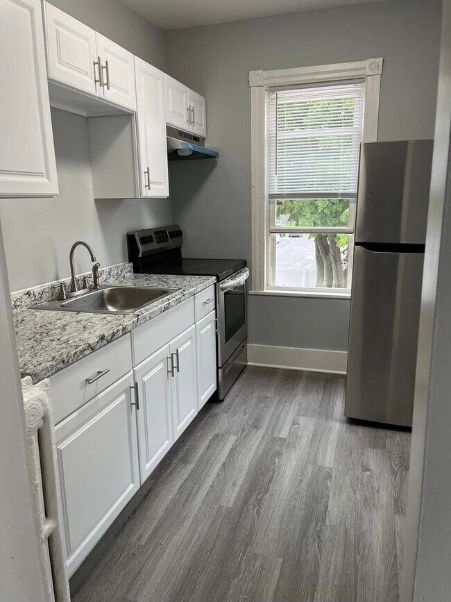 Kitchen - 530 N Broad St