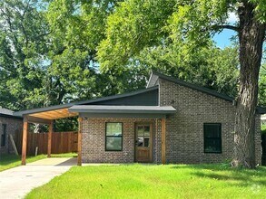 Building Photo - 116 Harrison St
