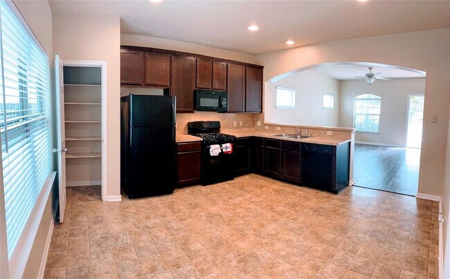 Foto del edificio - 307 Woodland Hills Dr