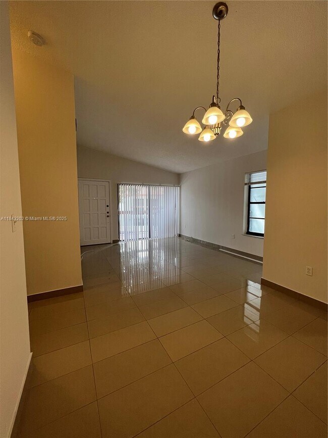 Foto del edificio - 7500 SW 153rd Ct