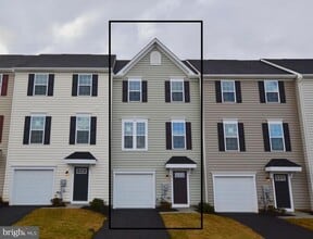 Building Photo - 30 Quebec Ct