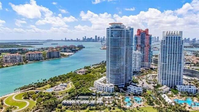 Foto del edificio - 100 South Pointe Dr