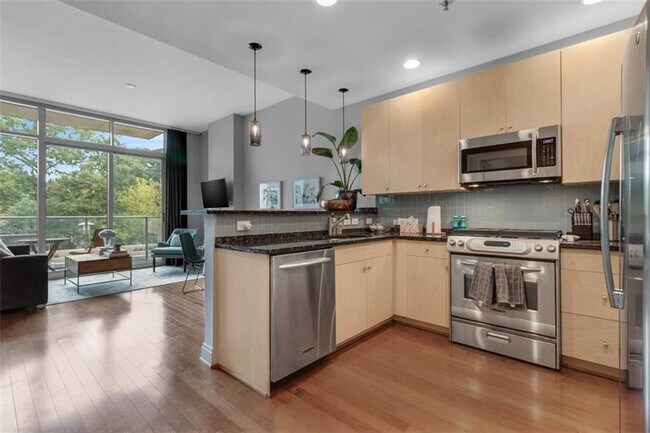 Foto del edificio - 905 Juniper St NE