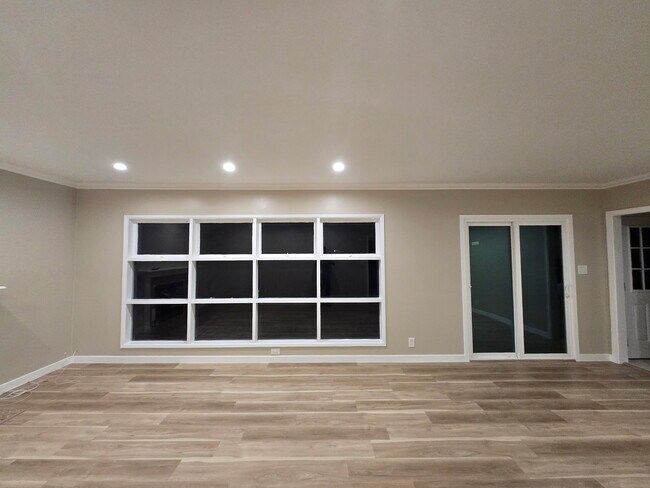 Foto del edificio - 12715 Glynn Ave