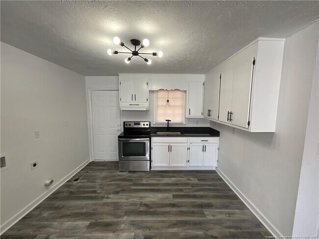 Building Photo - 205 Jasper St