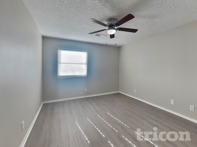 Foto del edificio - 480 Cimarron Meadows Ct