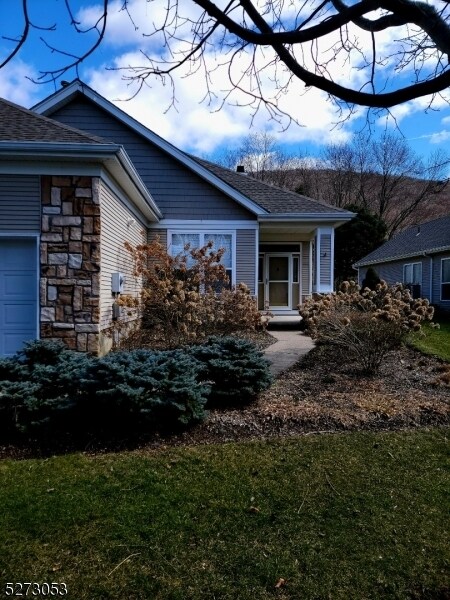 Building Photo - 47 Tannery Hill Dr