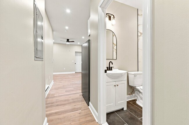 Building Photo - 872 N 46th St