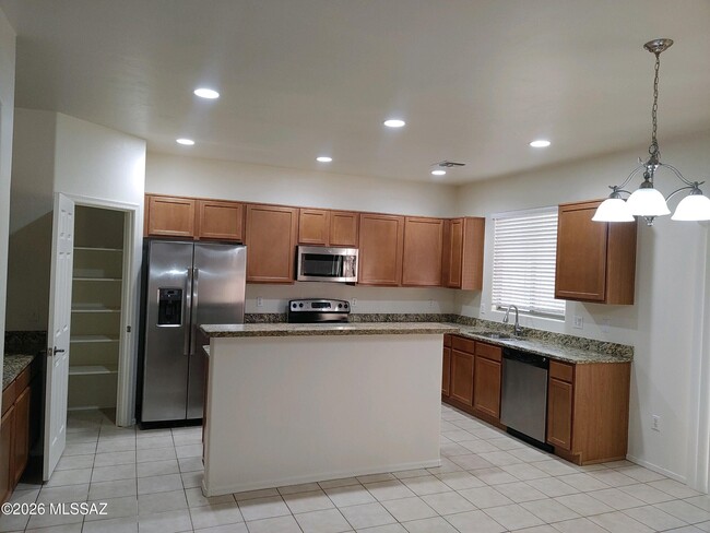 Building Photo - 9133 S Whispering Pine Dr