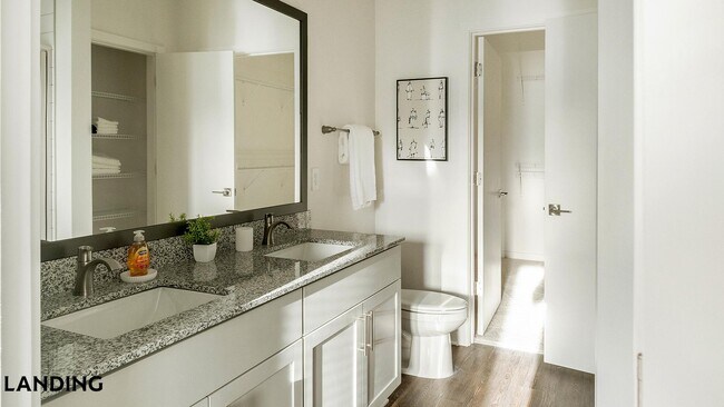 Foto del edificio - 2110 Birkhall St