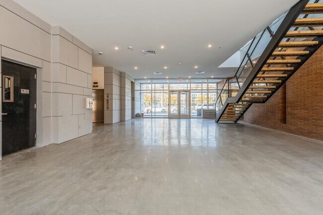 Building Photo - 401 Jackson St