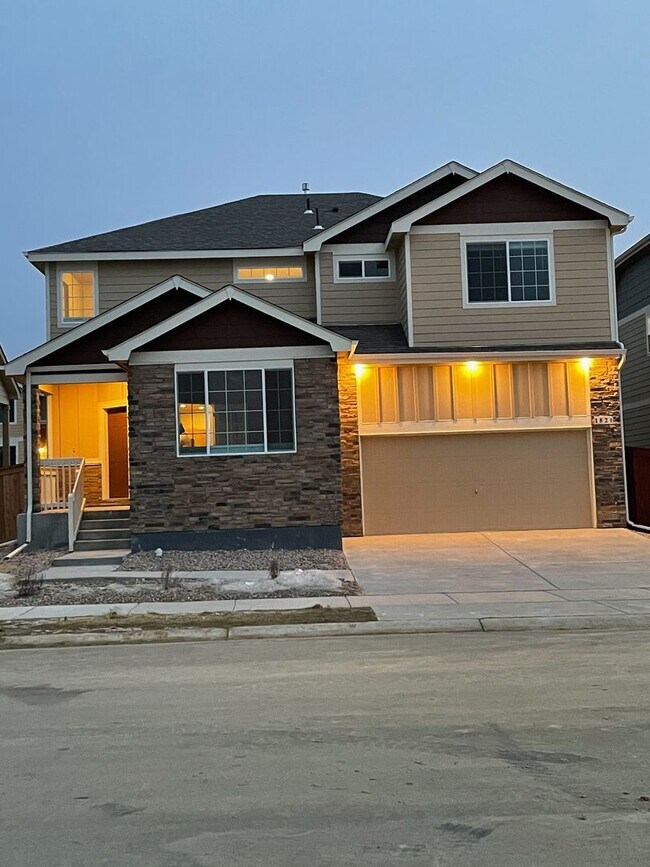 Foto del edificio - 4 Bedroom 2 1/2 Bath New Home in Raindance