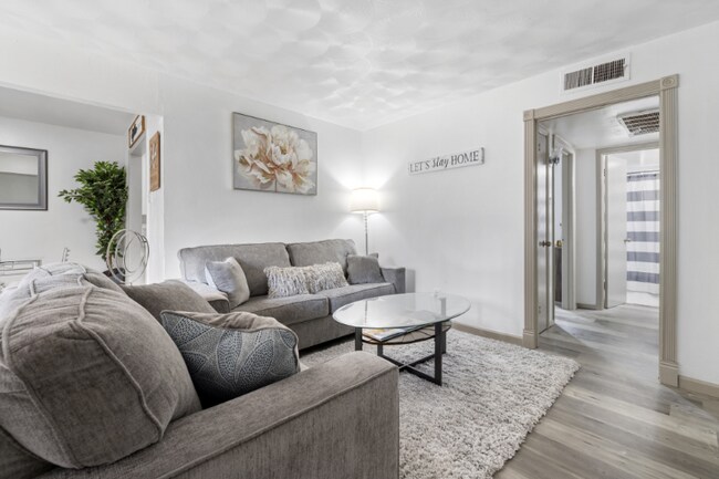 Foto del edificio - 5510 Reiger Ave