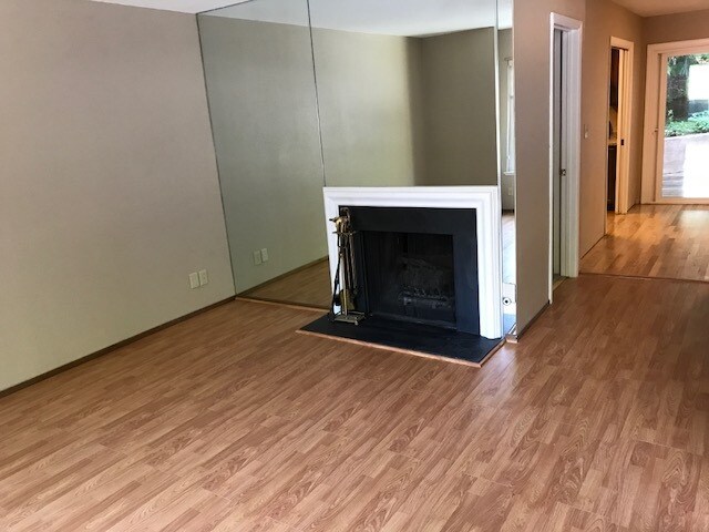 Living room - 343 Bean Ave