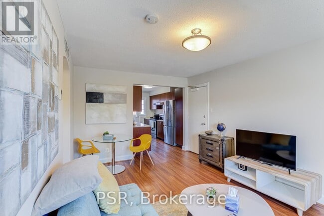 Building Photo - 1325 Bayview Ave