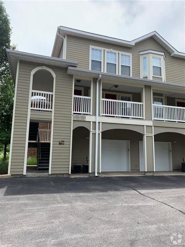 Building Photo - 2746 Mcknight Crossing Ct