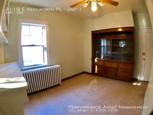 Building Photo - 2119 E Kenilworth Pl