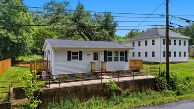 Building Photo - 170 Kearneysville Pike
