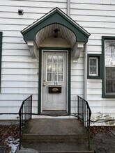 Building Photo - 302-304 S 5th St