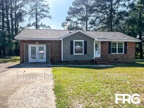 Building Photo - 466 Circle Dr