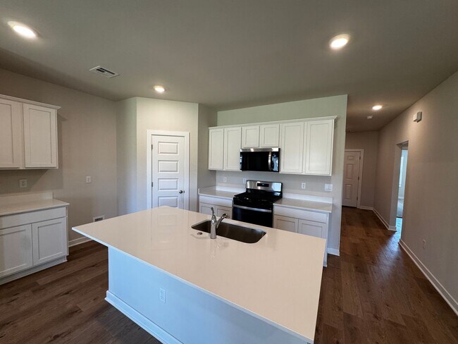 Foto del edificio - Brand NEW 3 Bedroom 2 Bathroom Home in Pie...