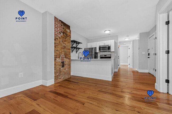 Building Photo - 146 Bremen St