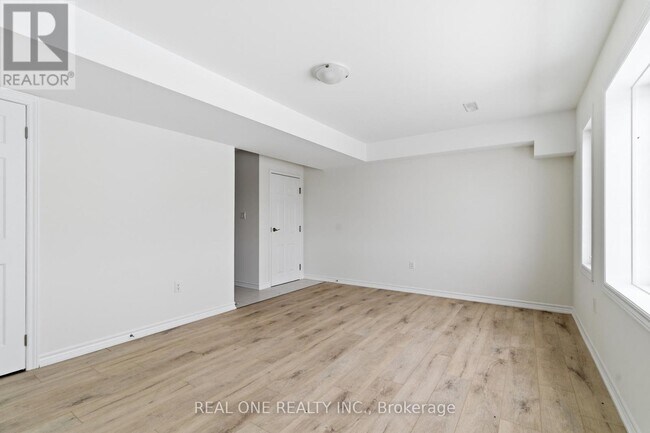 Building Photo - 85 Mullin Dr