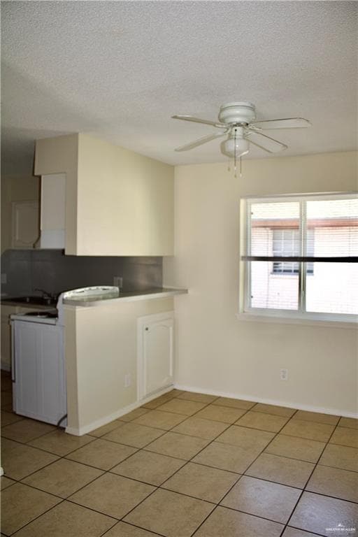 Building Photo - 13 Kerria Ave