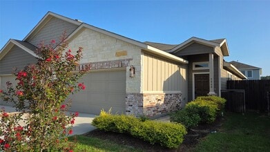 Building Photo - 9860 Grosbeak Ln