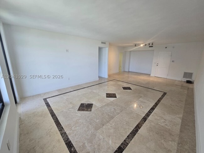Building Photo - 10185 Collins Ave