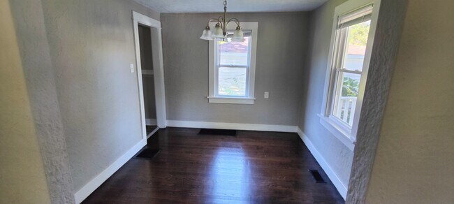 Building Photo - 3215 Merrimac Ave