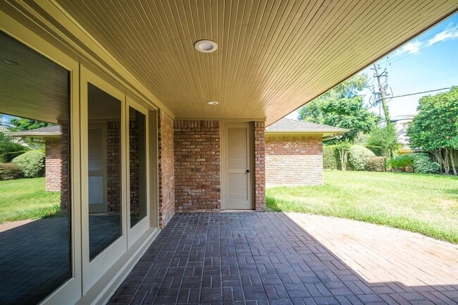 Building Photo - 5347 Paisley Ln
