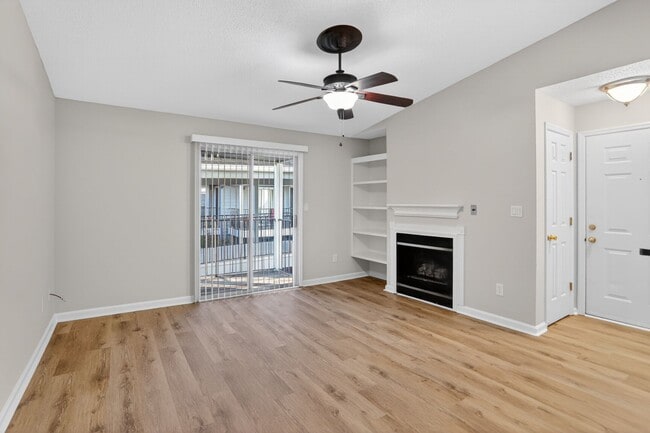 Foto del edificio - 534 Granville Ct