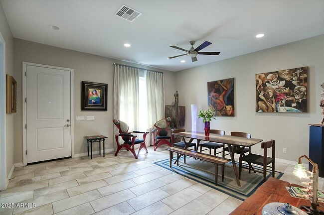 Foto del edificio - 8428 S 16th Dr