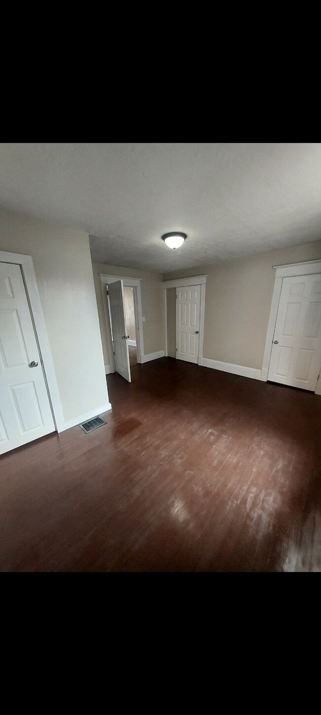 Foto del edificio - 216 Wilson Ave